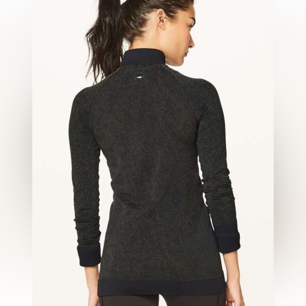 Lululemon Athletica Rest Less 1/2 zip top sz4 in armory - Picture 3 of 12
